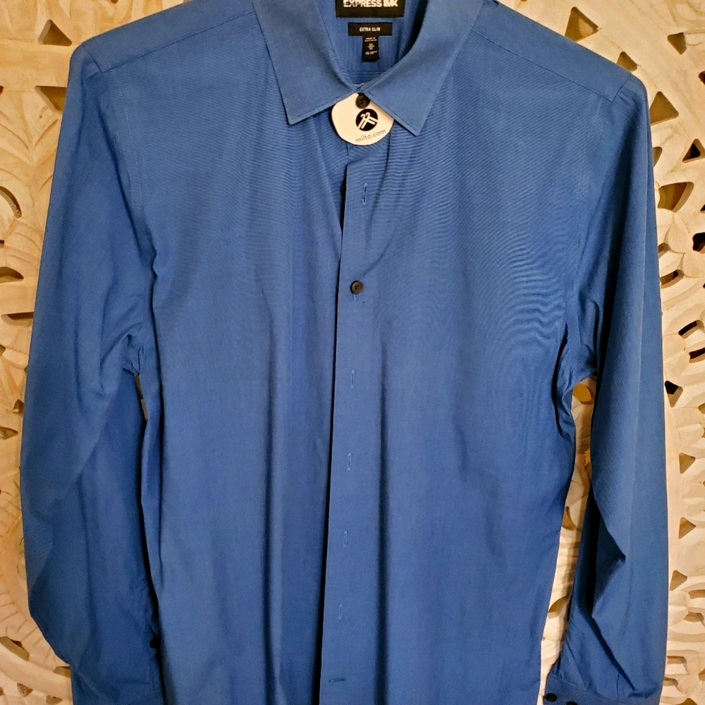 Medium Express Long Sleeve shirt